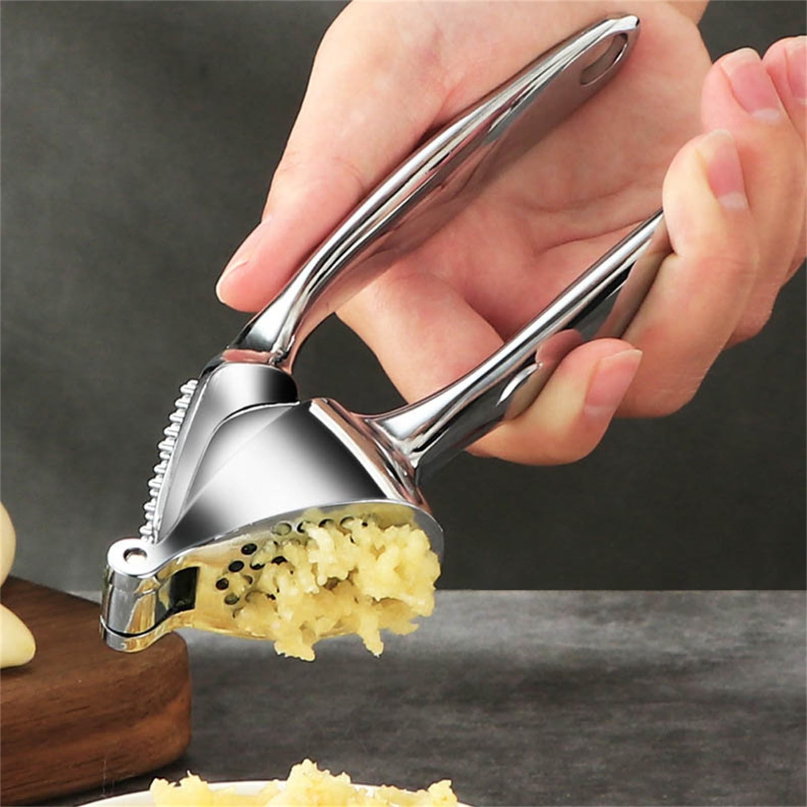 ArinkO Knoblauchpresse aus Stahl – unverzichtbares Küchengerät zum Zerkleinern von Knoblauch und Ingwer