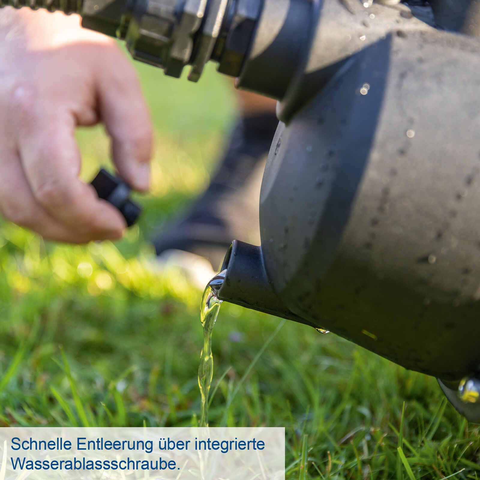 Scheppach Pompa da giardino a batteria C-GP3000-X con tubo da 2 m, portata 3000 l/h, altezza di erogazione 25 m, profondità di immersione 8 m, pressione di erogazione 2,6 bar, serie 20 V-IXES, con