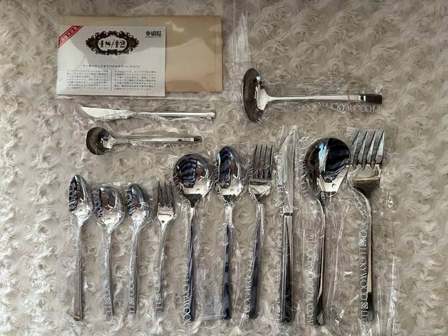 ラッキーウッド　カトラリーセット　ロマンス　ディナーセット〈53本セット〉 Amazon | ラッキーウッド カトラリーセット ロマンス ディナー