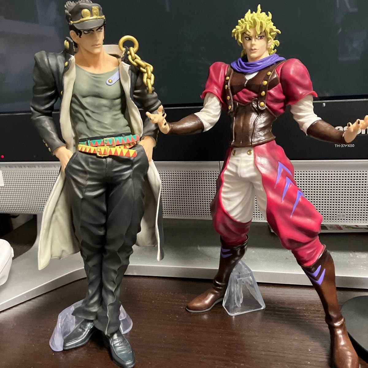 ジョジョの奇妙な冒険 一番くじ 空条承太郎 DIO Amazon.co.jp: 一番くじ ジョジョの奇妙な冒険 空条承太郎