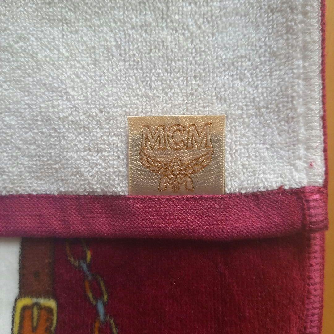 Amazon.co.jp: MCM 大判バスタオル 2枚セット : ホビー
