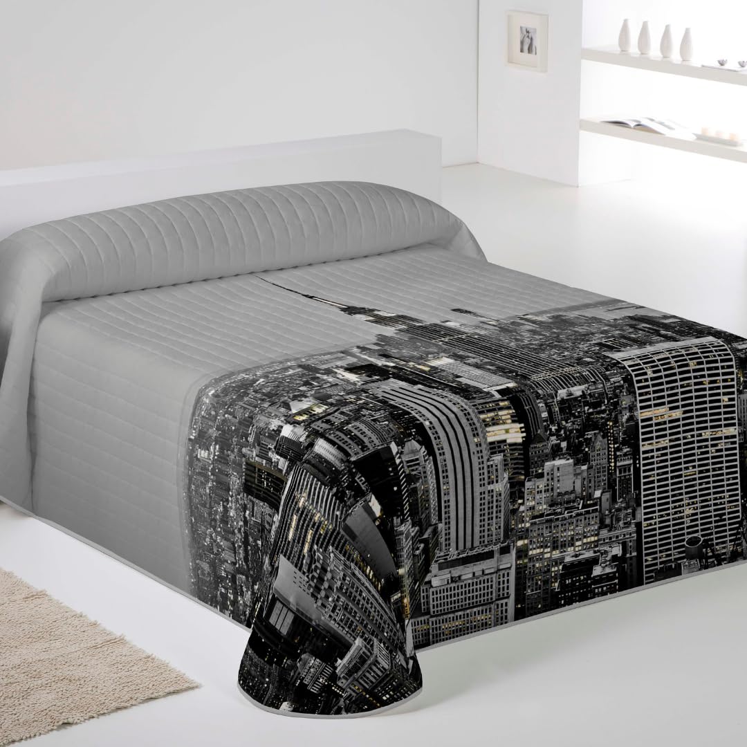 NATURALS ICEHOME - Colcha Bouti Estampada o Lisa para Verano y Entretiempo - Microfibra Extra Suave - Acolchado a Rombos - Cubrecama Reversible (Wall Street, Cama 90/105)