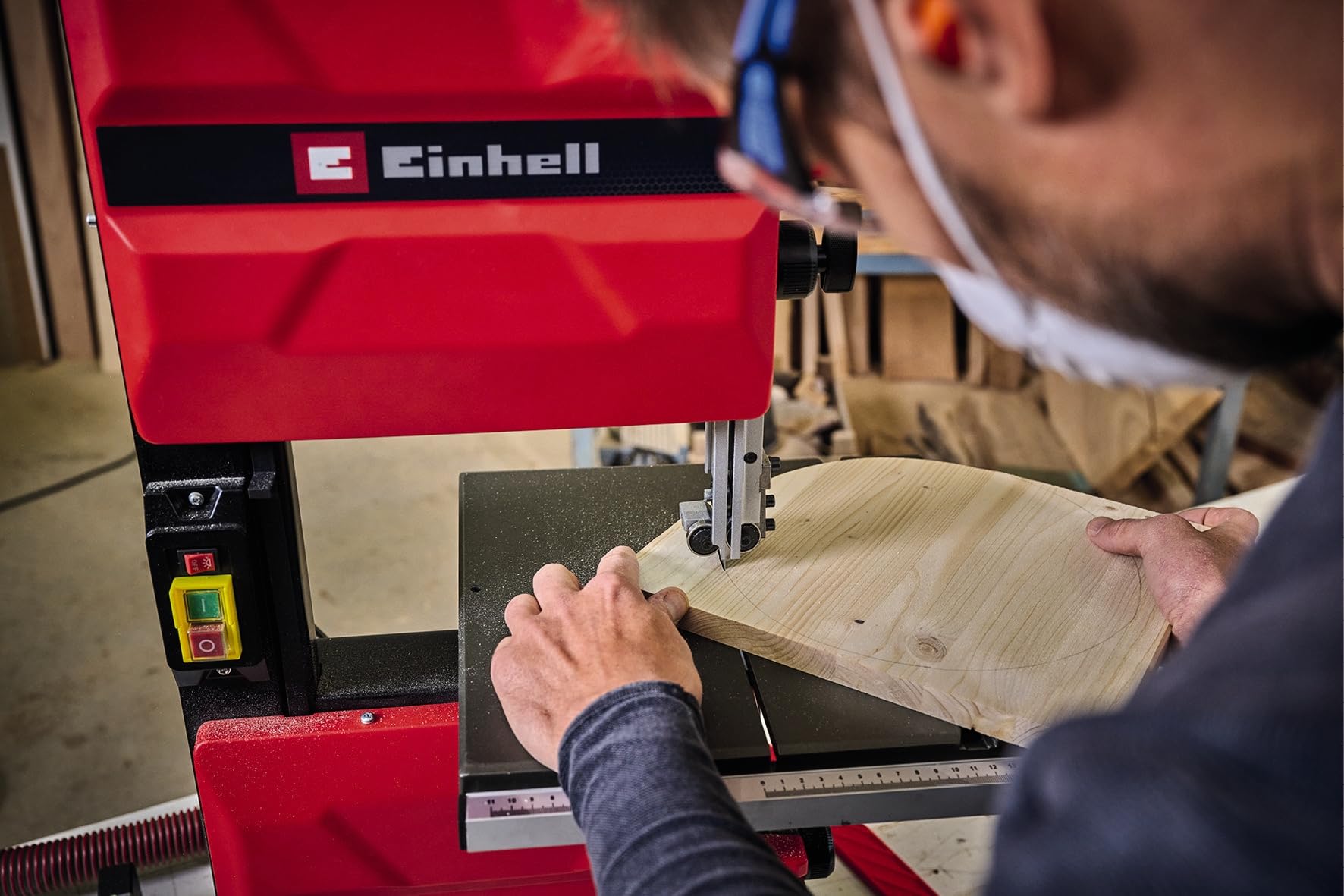 Einhell Scie à ruban TC-SB 245 L (400 W, vitesse max. 726 m/min, largeur de passage 245 mm, hauteur de coupe max. 101 mm, table inclinable, butée parallèle et butée d’angle, raccord pour aspirateur)