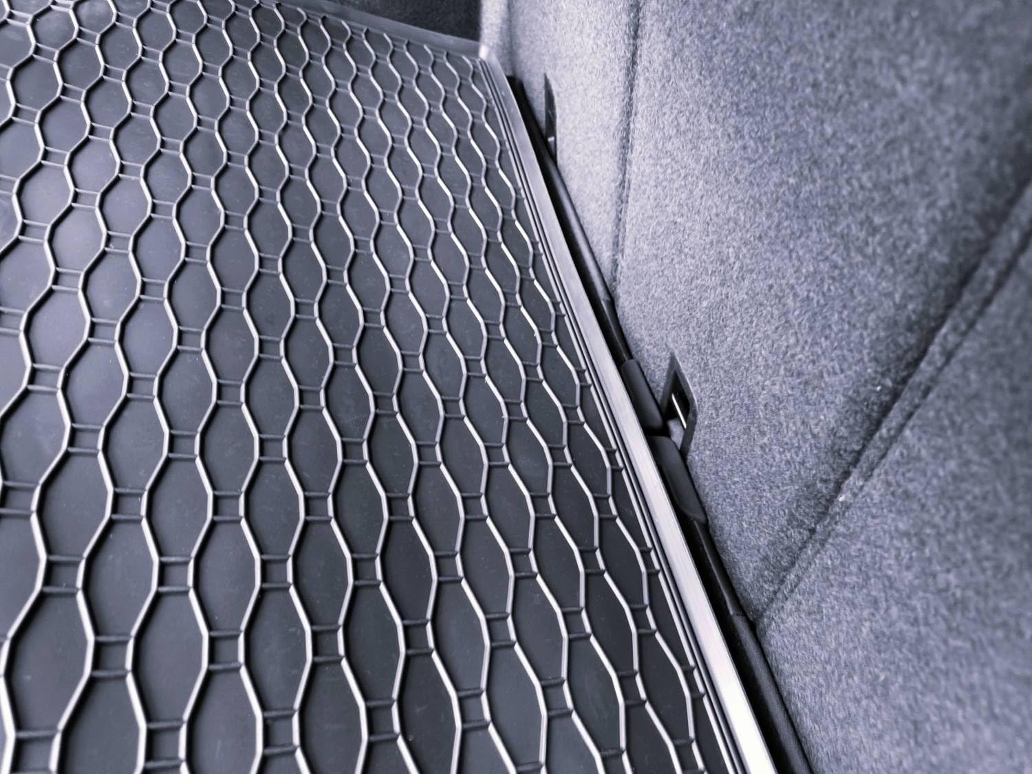 AZUGA Gummi Kofferraummatte für Skoda Kodiaq II 12/2023/für VW Tayron 2024-