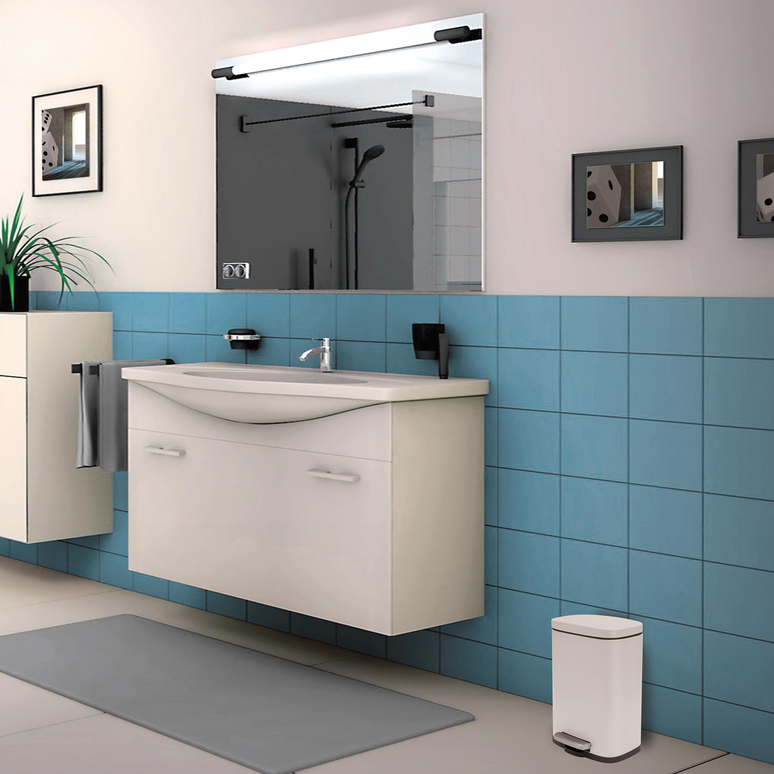 Spirella - Cestino per Bagno a Pedale Modello Akira - Acciaio Inossidabile di Alta Qualità - Chiusura Silenziosa Easy-Close - Bianco Opaco - 5L - Accessori per il bagno