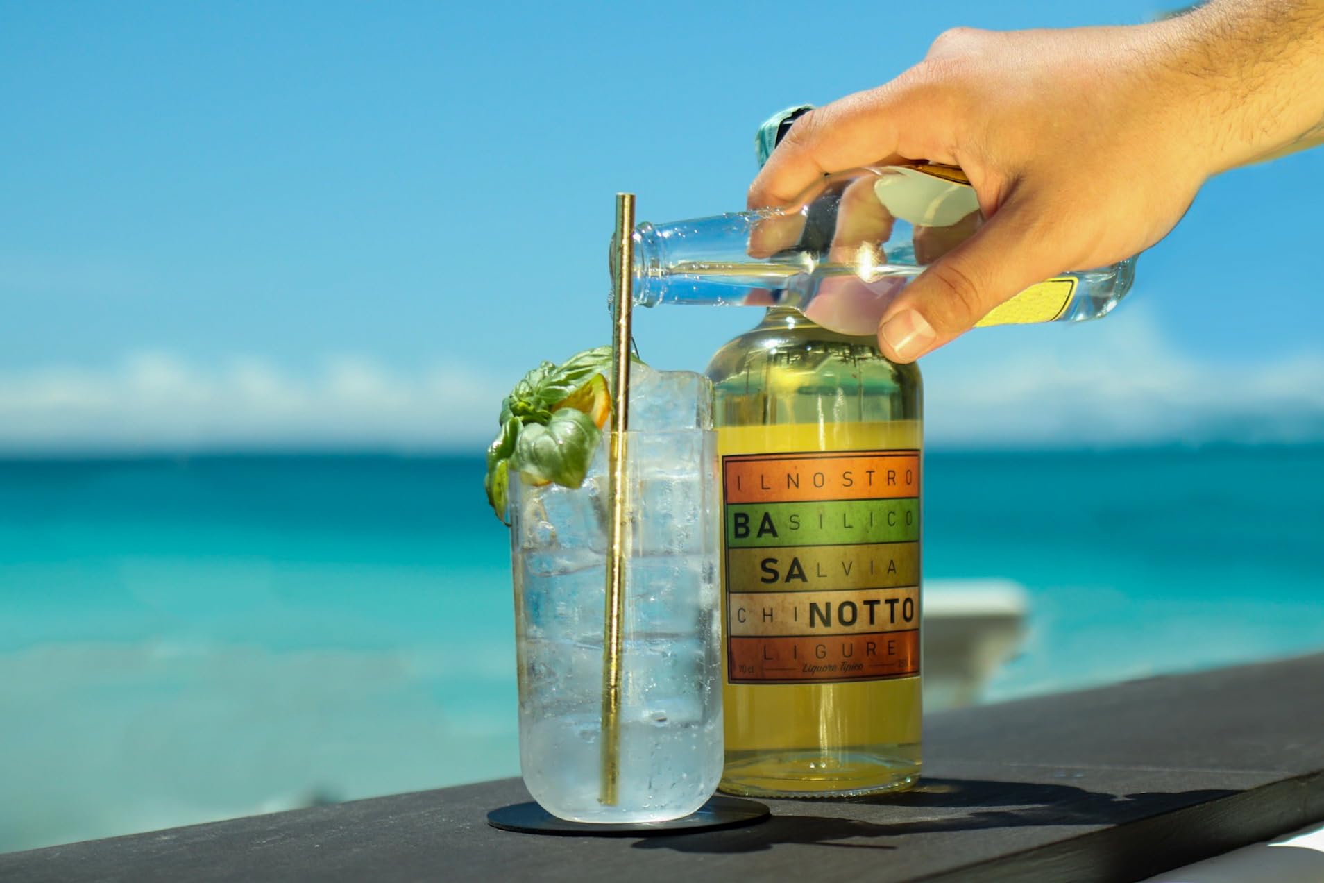 BASANOTTO Liquore Tipico Ligure Artigianale – Ricetta Tradizionale Ligure, Distillato Selezionato da Ingredienti Naturali di Alta Qualità, Gusto Unico per Aperitivi, Cocktail e Digestivi