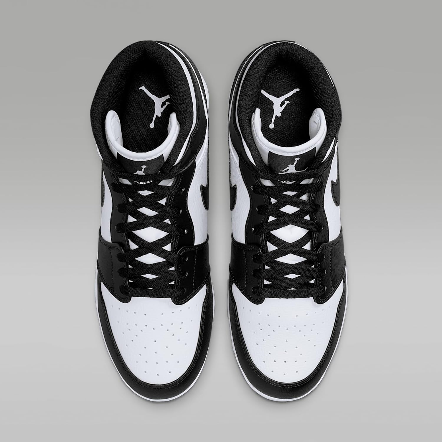 Jordan 1 Retro MCS Men's Baseball Cleats (White/Black/Black)