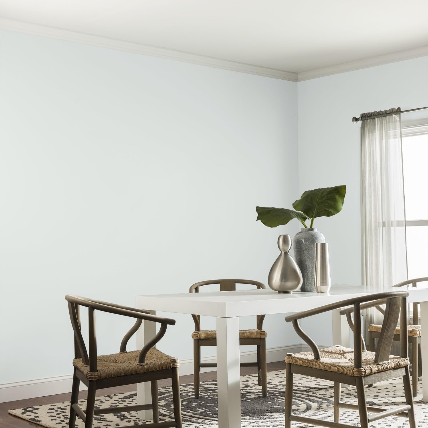 Glidden Interior Paint + Primer: White/ICY Bay, One Coat, Eggshell, 1 Quart