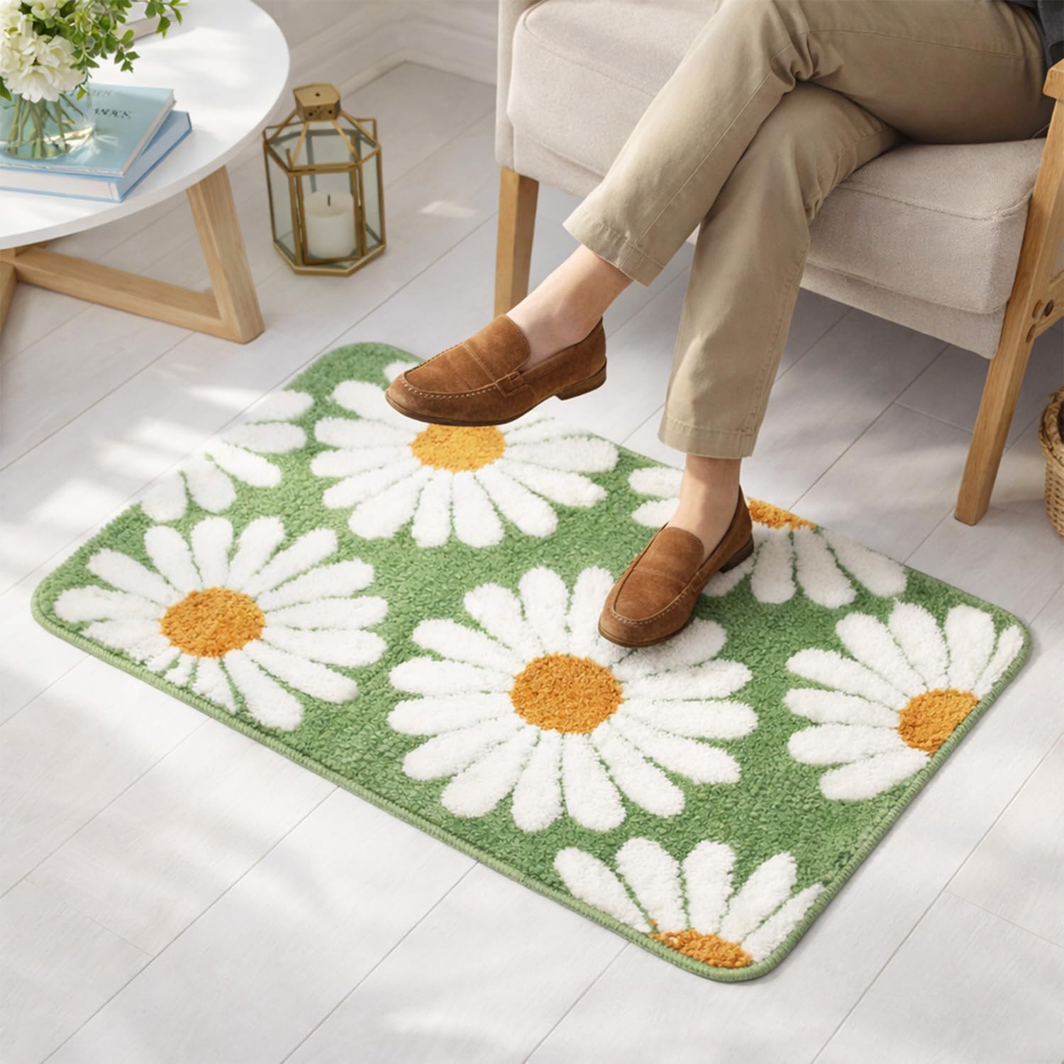 Cute Daisy Bath Mat, Green Flowers Soft Bathroom Rug, Non-Slip Bath Rugs for Home Decor, Machine Washable Indoor Floor Carpet