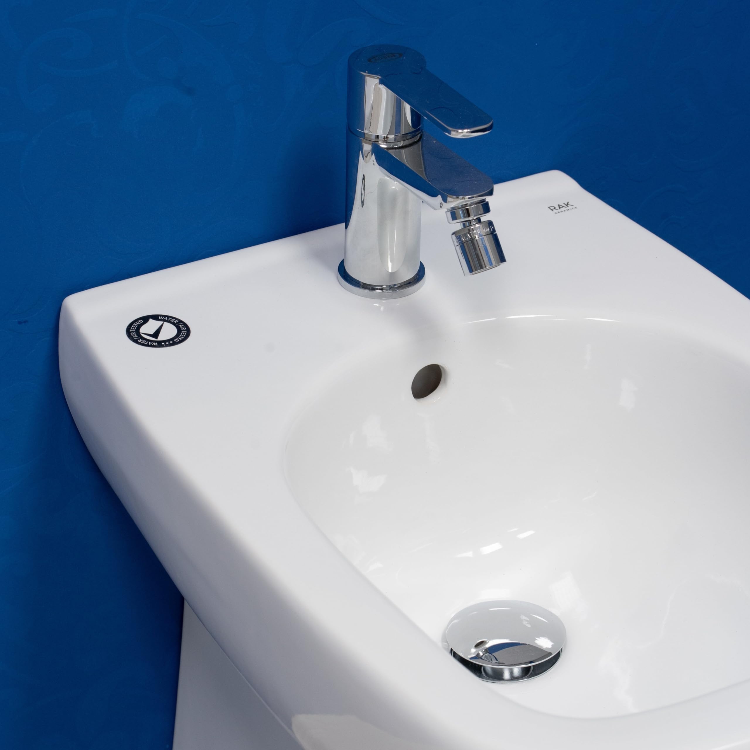 Bidé de pared de cerámica blanca serie Origin | Rak Ceramics