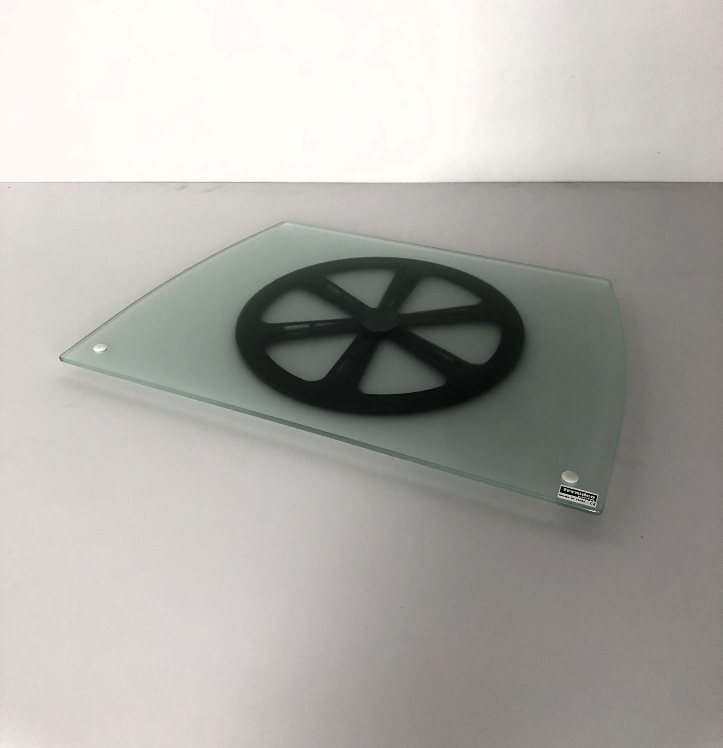 Base tv girevole,supporto girevole per tv, realizzato in vetro sagomato, temperato satinato dimensioni cm 54x39 - art. GK54C