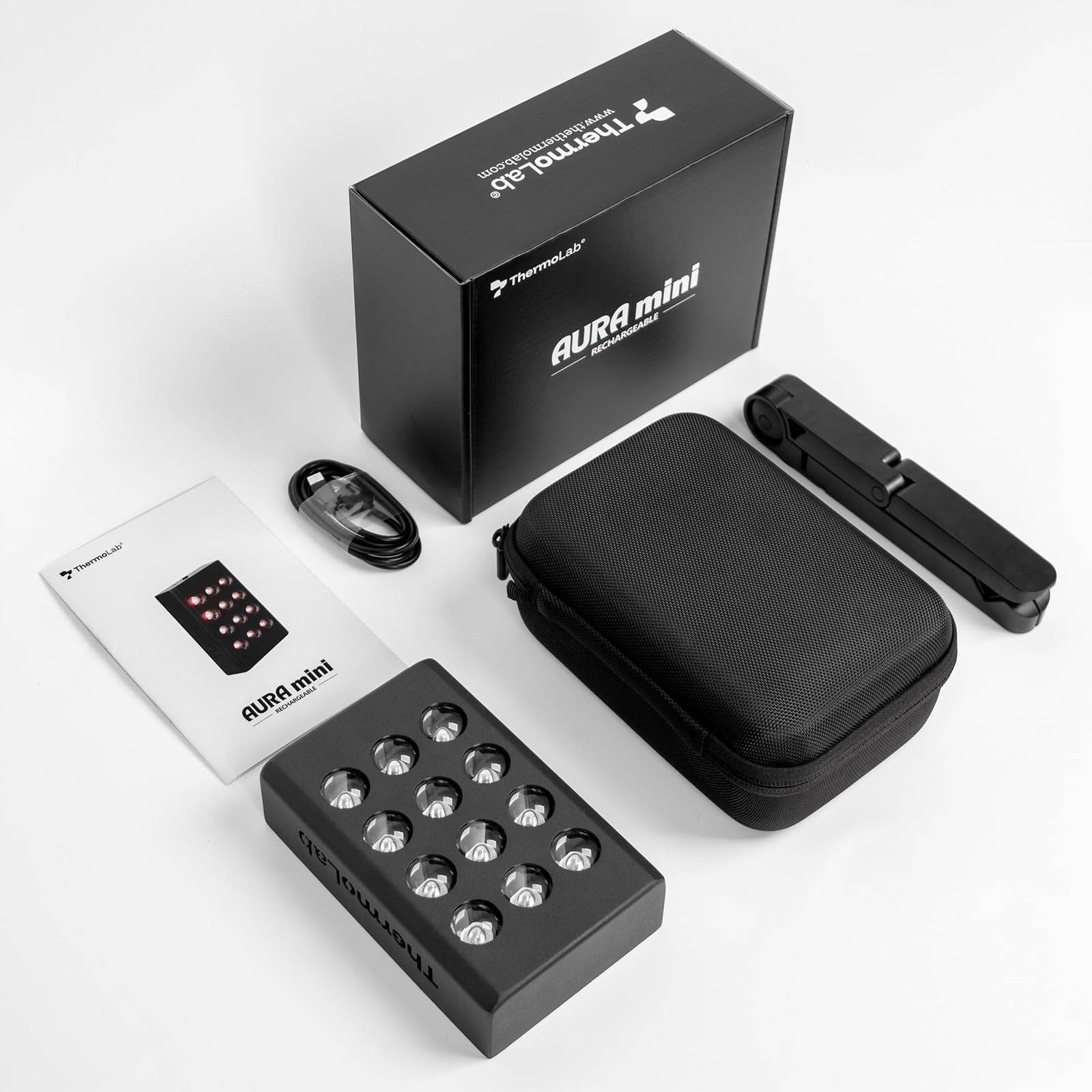 ThermoLab Lampada per terapia a luce rossa, pannello LED ricaricabile portatile con luce da 660 nm e 850 nm per benessere, relax ed energia, terapia a infrarossi compatta per casa e viaggi - Aura Pro