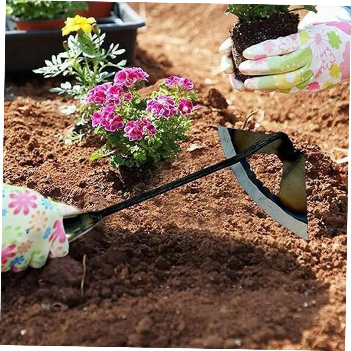 OFFSCH Garden Hoe Tool Durable Hollow Hand Hoe for Weeding Lightweight Gardening Hand Tool for Digging Soil Loosening and Plant Care Your Garden