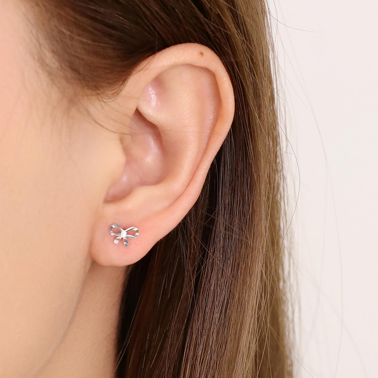 Meissa Orecchini a Bottone con Chiusura a Sfera e Vite per Donne e Ragazze, Fiore Carino in Argento Sterling 925, Zirconia Cubica, Sicuri e Comodi per il Sonno, Artigianali