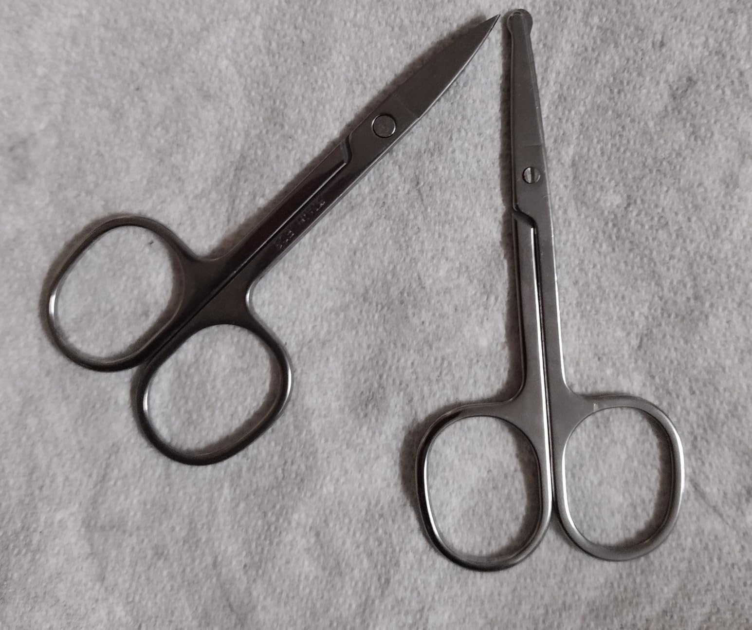 XUJINCN Small Scissors, 3.5in Beauty Scissors,for Personal Facial Hair Grooming ，Curved and Round Design, for Trim Men/Women Eyebrows Trimming, Eyelashes,Nose Hair, Ear, Mustache 3 Pack