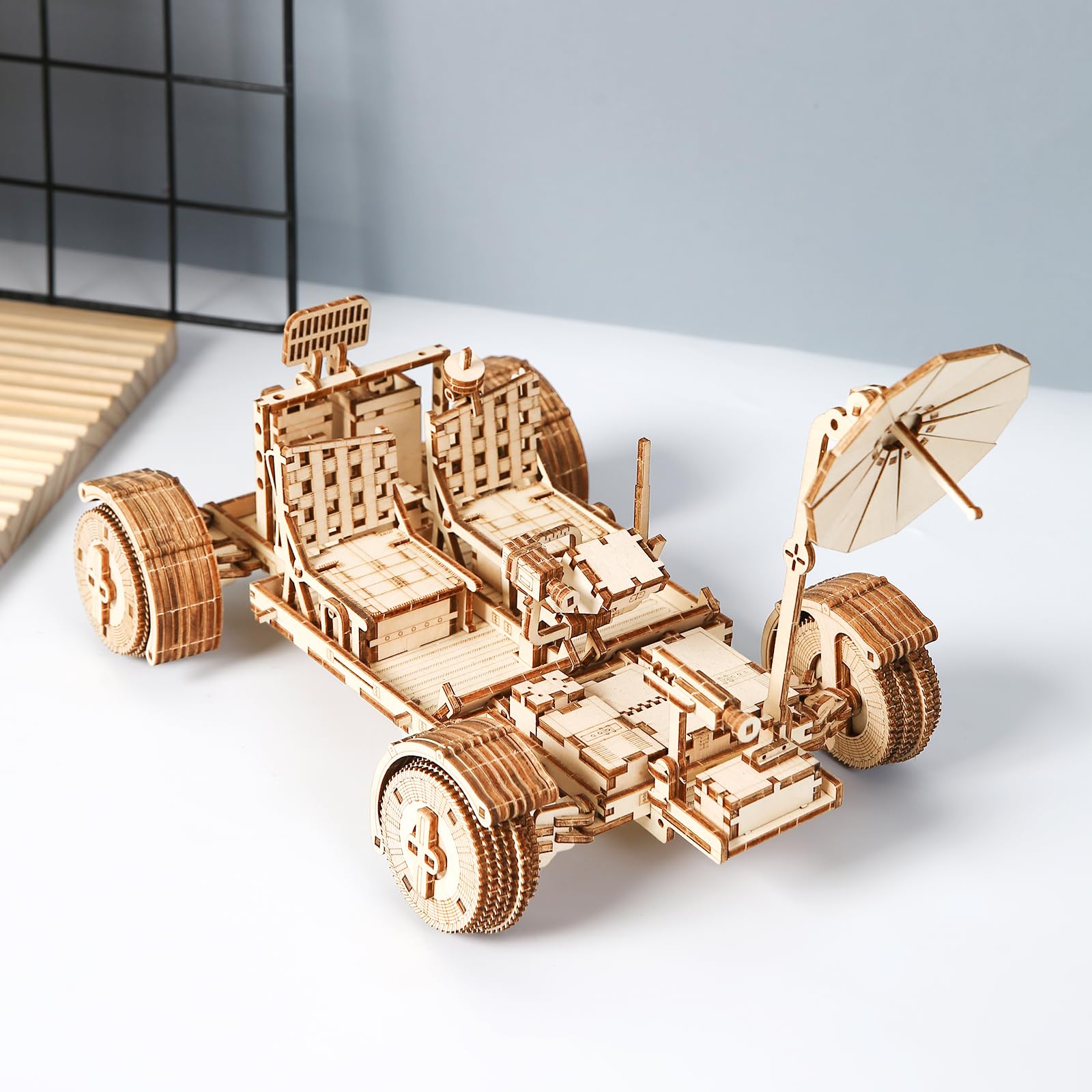 Drewniane puzzle 3D dla dorosłych, zestaw do samodzielnego montażu, mechaniczny pojazd księżycowy, zestaw do majsterkowania, pojazd terenowy księżyca, model drewniany, prezent, 388 elementów