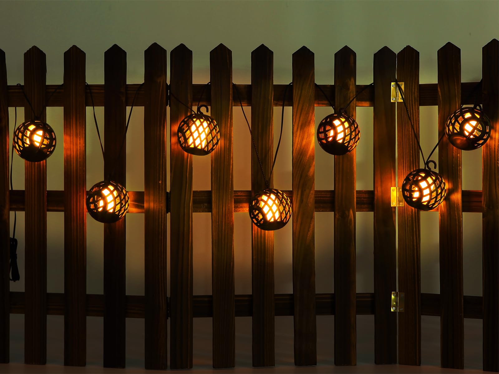 2er Set Solarbetriebene Outdoor Lichterketten mit 8 Kugeln, Länge 4,1 Meter