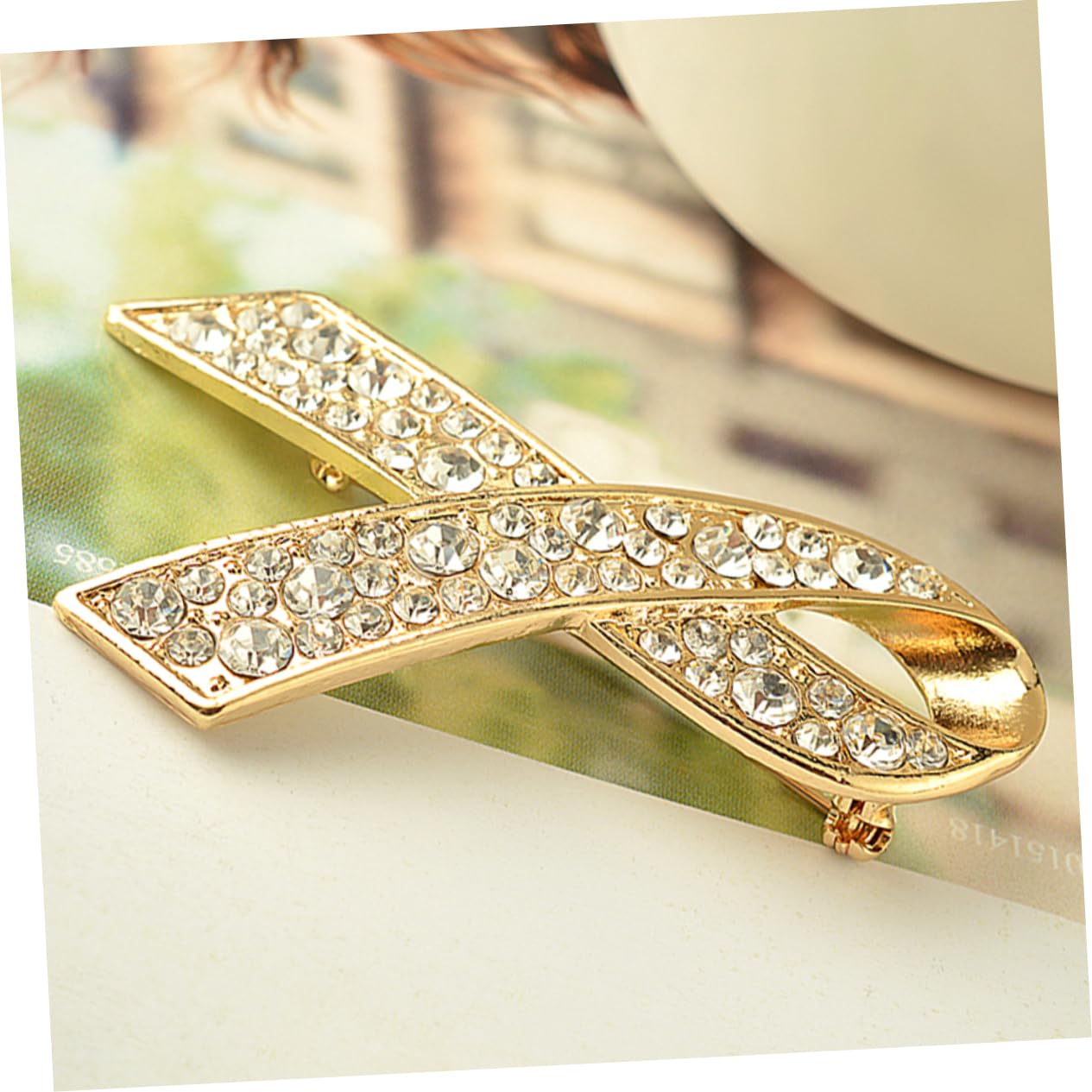 KKXXYQFC Elegante Vintage-Brosche für Damen, Strass-Anstecknadel, Lavendelband, für den täglichen Gebrauch