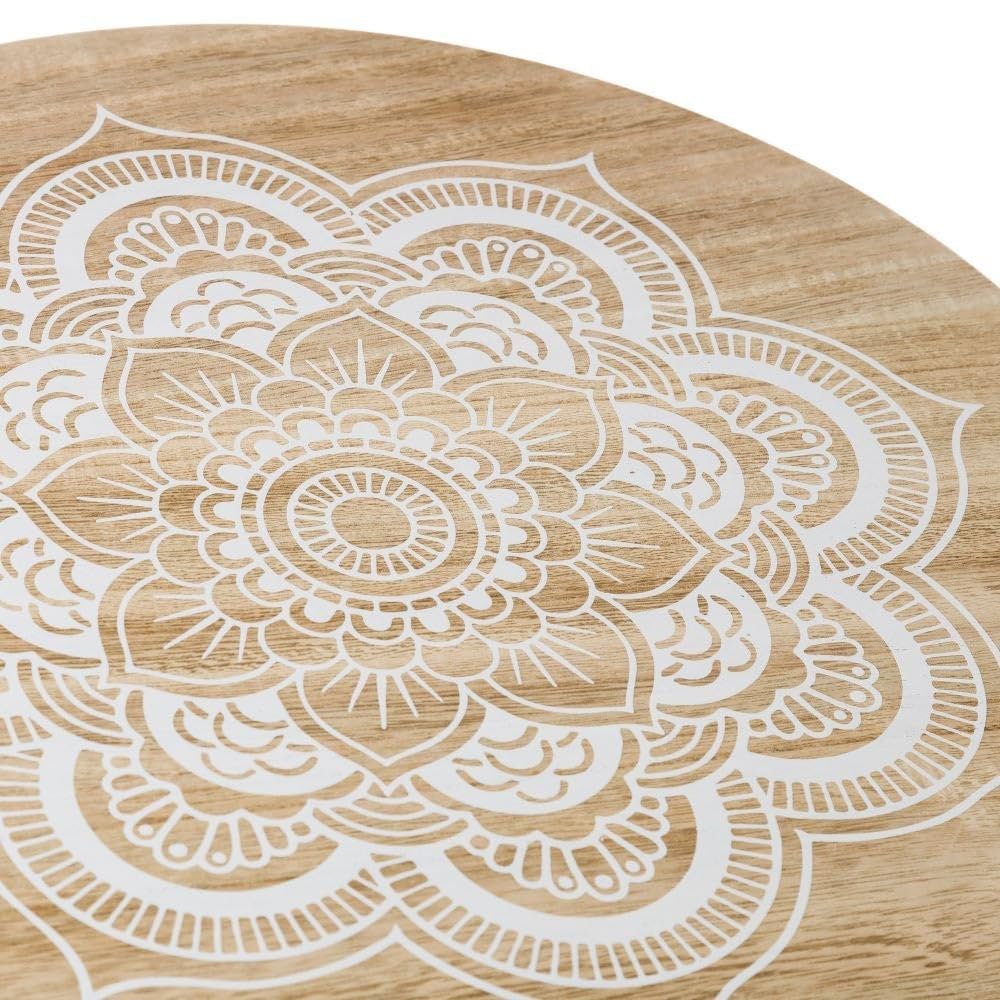 Set de 2 mesas auxiliares redondas de pino natural, mandala blanco 40x42 | Mesitas versátiles ideales como mesillas de noche en tu dormitorio o para apoyo decorativo en el salón aportando calidez.