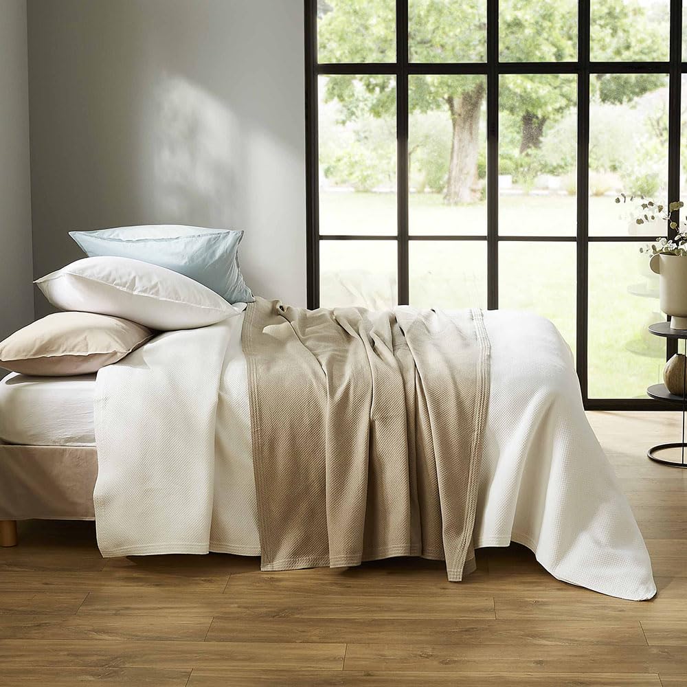 Toison d'or Perigord Bedspread 250 cm x 270 cm Size, White