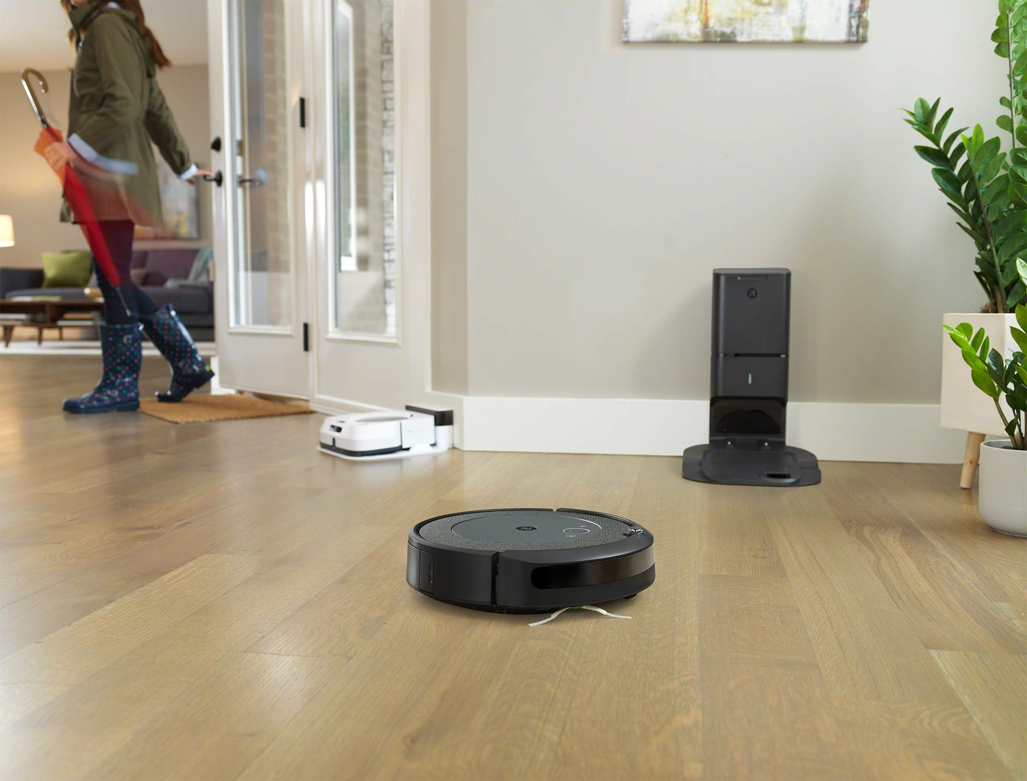 iRobot Robot Aspirador Roomba i3+ - Autovaciado automático de Suciedad - Ideal para Mascotas - Sugerencias Personalizadas - Compatible con tu Asistente de Voz y tecnología de Coordinación Imprint