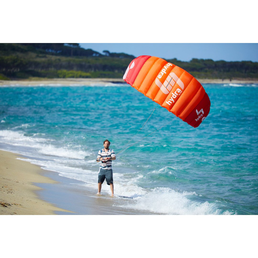 HQ HQ4-Kites Hydra, Größe 300, 350, 420, Dreileiner Lenkmatte Trainerkite, Perfekter Einstieg ins Powerkiten an Land oder im Wasser, inkl. 200kp Dyneemaschnüre 3x20m auf 3-line Controlbar 50cm