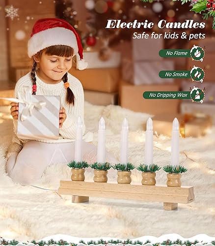 Miniatura 3 de Lewondr Candelabro sueco de Navidad, velas eléctricas con 5 velas cónicas sin llama, luz de puente de vela de madera con alimentación USB, luces