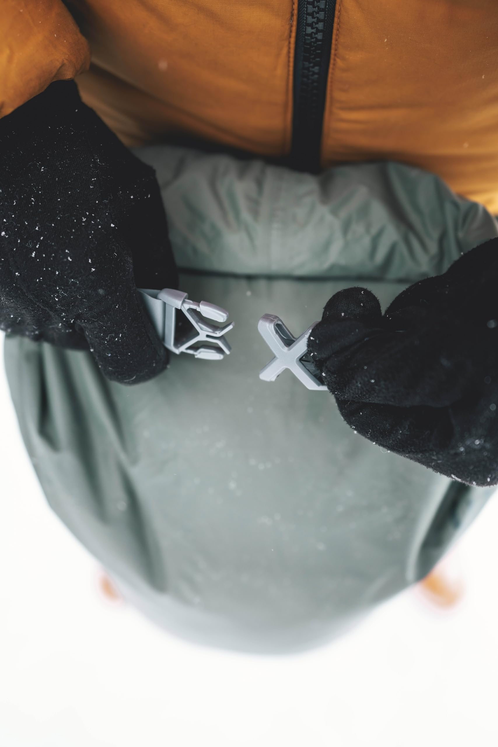 Lifeventure Stormlight Dry Bag, Siliconized Rip-Stop 70D Fabric with Fully Taped Seams | Roll-Top Closure Waterproof Dry Sack for Adventure Travel - 5