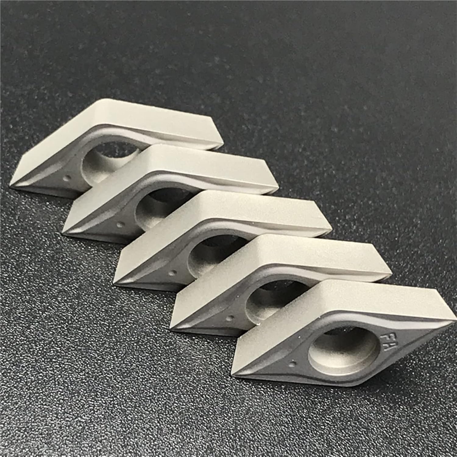 Herramientas de torneado, Cortadores Insertos DCMT11T302 FA CT3000 Cermet Herramienta de torneado Inserto de carburo Hoja de pulido de procesamiento de acero profesional DCMT 11T302 Herramientas de to