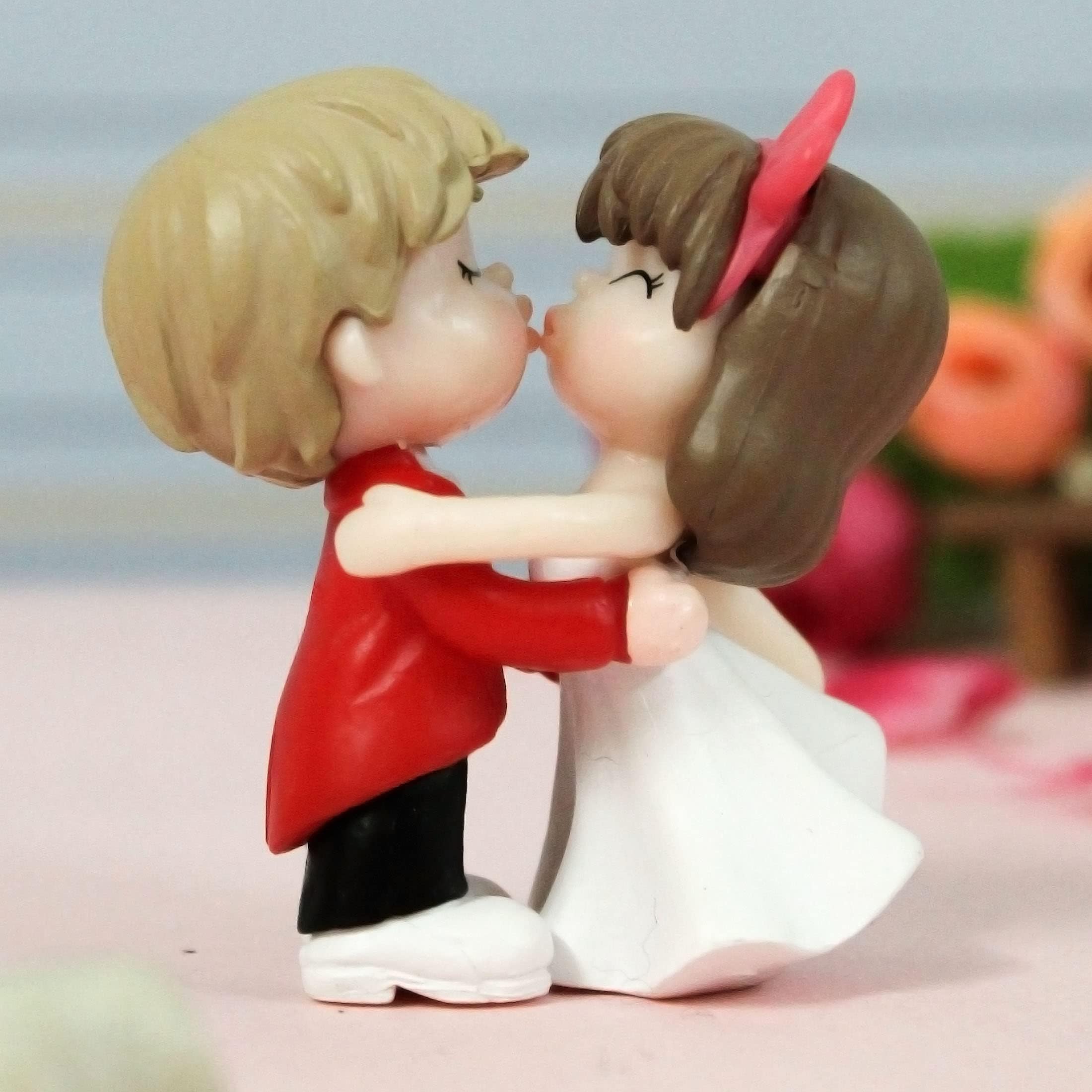 TIED RIBBONS Valentine Miniature Romantic Love Hug Couple Statue Decorative Showpiece Decoration Items Gift for Girlfriend Boyfriend Husband Wife Girls Boys (Multi, Resin)