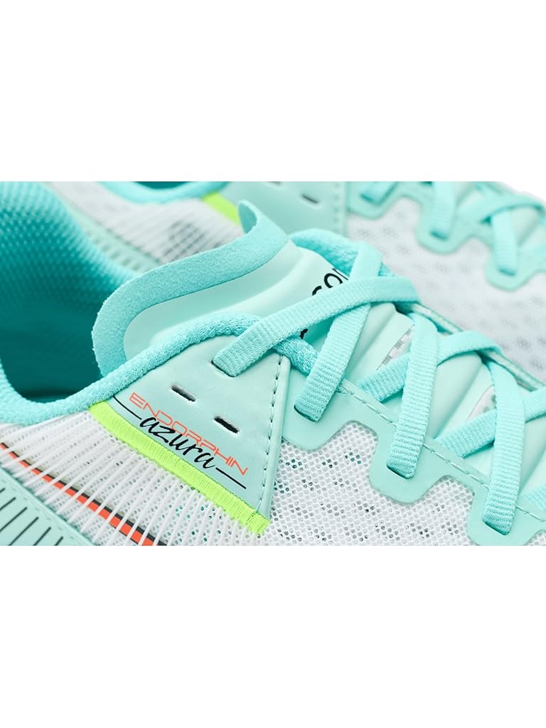 White Saucony Endorphin Azura