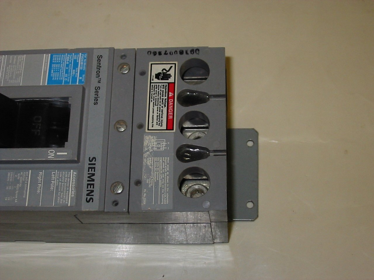 New Siemens FXD63B150 Sentron Circuit Breaker 3 Pole 150 Amp 600V 150A Trip