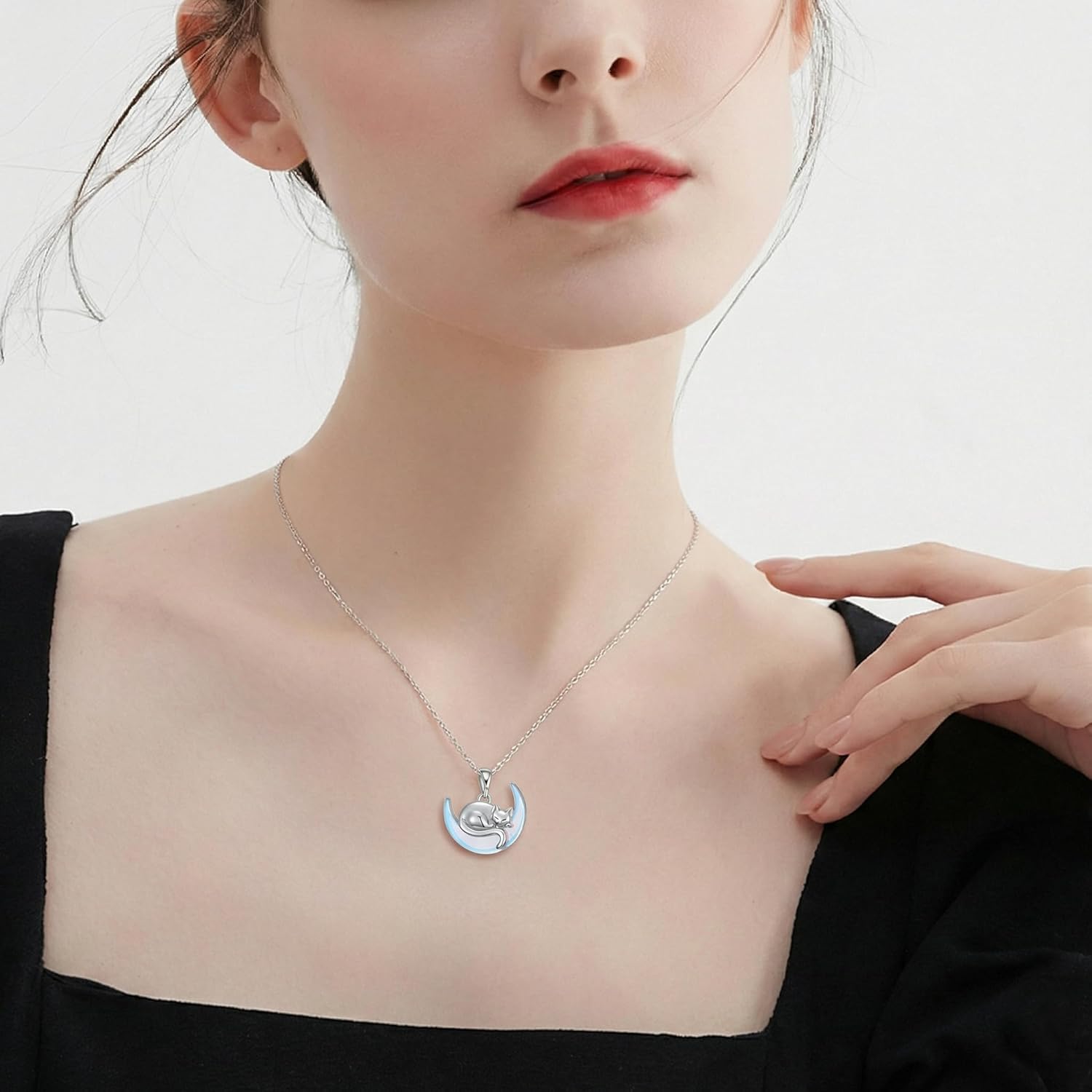 Natural Moonstone Moon Cat Necklace for Women 925 Sterling Silver Moon Cat Pendant Holiday Commemorative Gifts