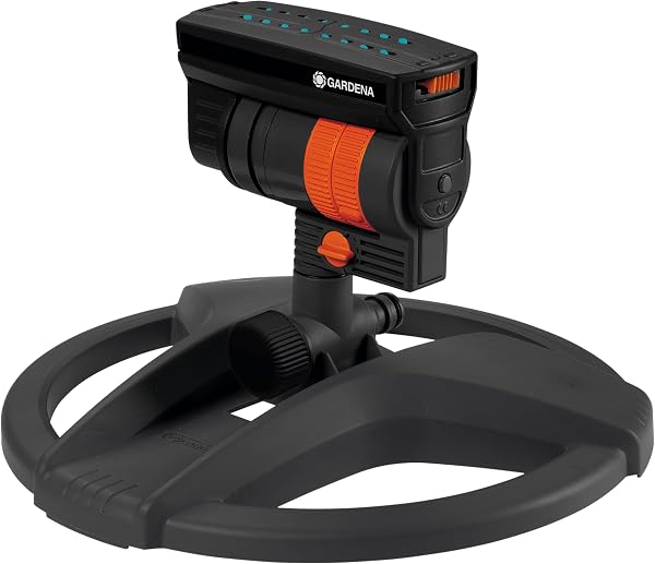 Gardena Viereckregner AquaZoom compact: Regner zur Bewässerung von Nutzflächen von 9-216 m², Reichweite 3-18 m, Sprengweite 3-12 m, integrierter Innenfilter (18708-20) - 1
