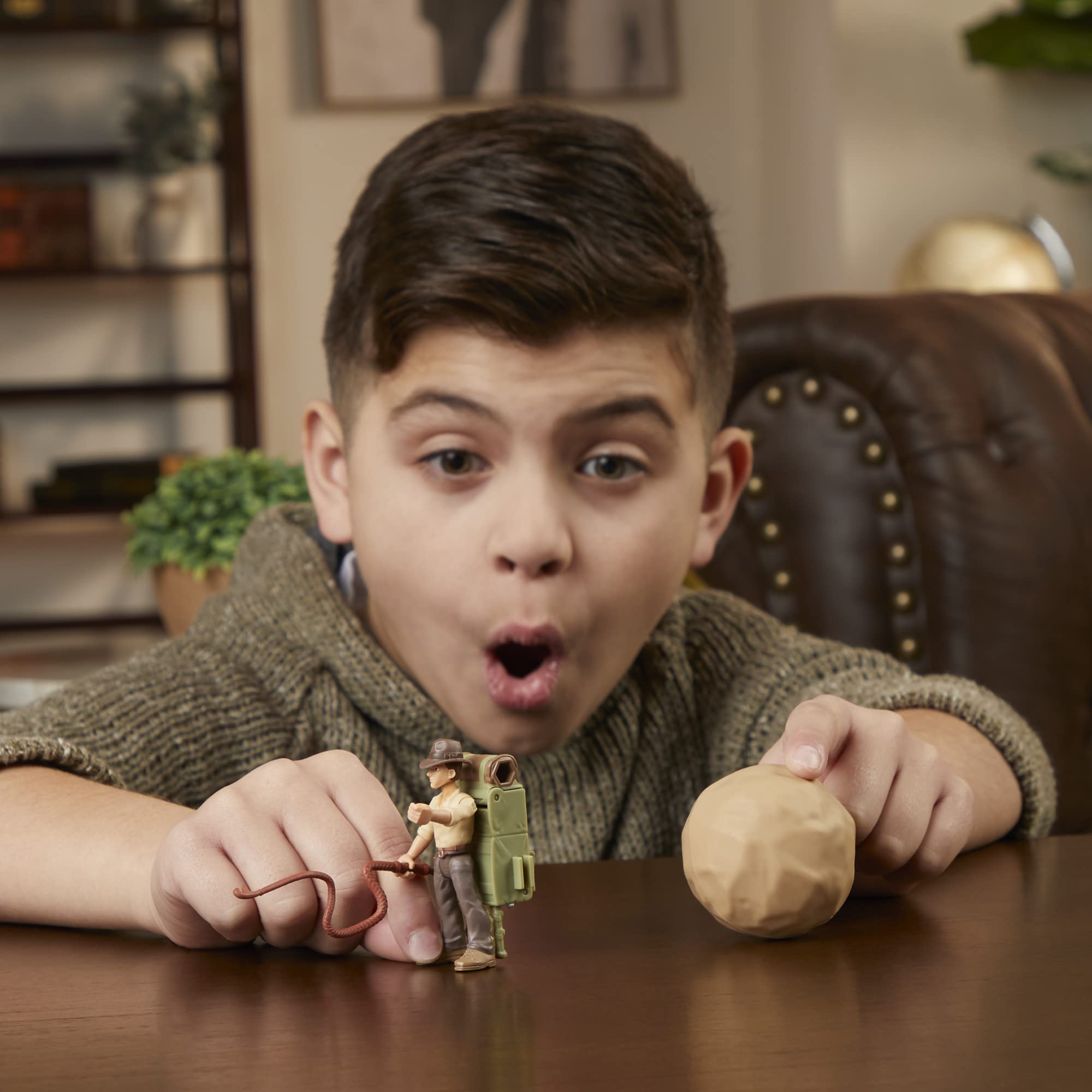 Action Figure Indiana Jones 6,3 Cm Con Zaino E Accessori - Worlds Of Adventure, Per Bambini 4+ Anni