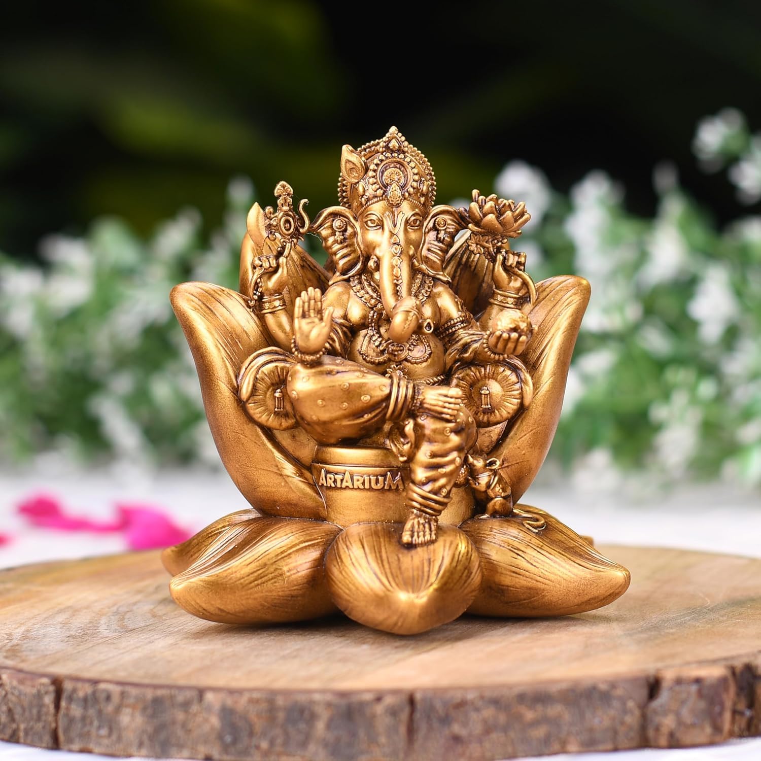 Artarium Figurka Ganesha do samochodu, na deskę rozdzielczą, ręcznie robiona, Padma Ganesha, dekoracja świątyni domowej, Ganpati Murti, pozłacana, rozmiar eksponatu – 2.7 cala