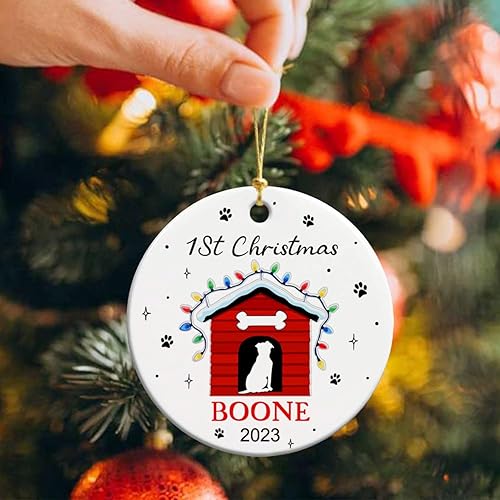 Miniatura 4 de Adorno de cerámica personalizado para el primer perro bebé 2023, adorno personalizado para primera Navidad para mascotas con nombre y año, adorno de
