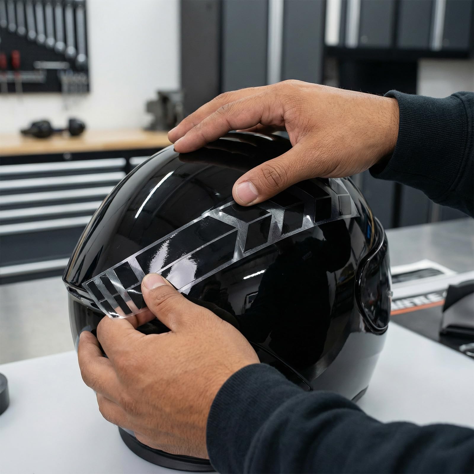 83 Pièces Imperméable Autocollant Réfléchissants Velo Bande Reflechissante Autocollante Haute Visibilité Gadget Velo Sticker Reflechissant Casque Moto pour la Visibilité de Nuit pour Voiture et Pousse - 4