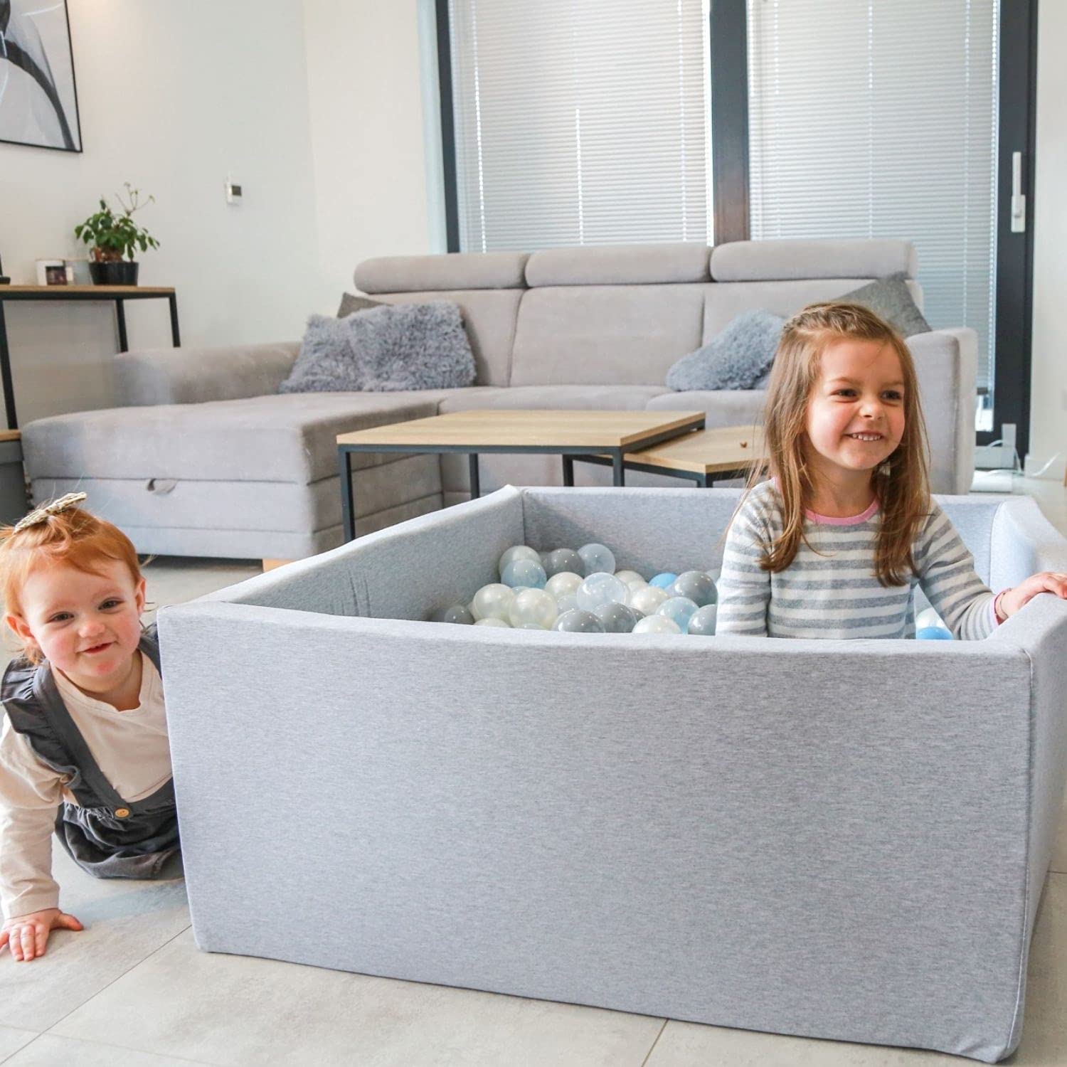 KiddyMoon 90X30cm/200 Palline ∅ 7CM Quadrato Piscina di Palline Colorate per Bambini Fabbricato in EU, Grigio Ch:Perla/Grigio/Trasparente/Azzurro/Menta