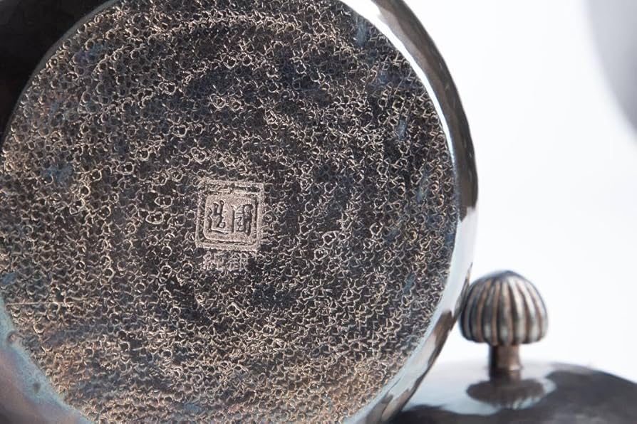 純銀製 饕餮文 丸形 湯沸 銀瓶 煎茶道具 純銀製 饕餮文 丸形 湯沸 銀瓶 煎茶道具 純銀製 饕餮文