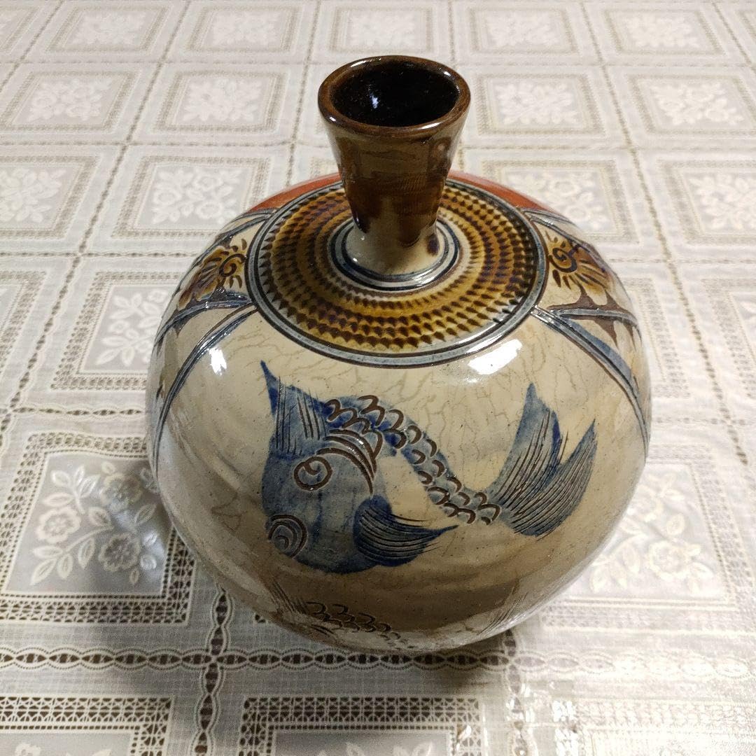 ★壺屋焼★名工新垣勲 赤絵魚紋壷、花瓶 ☆壺屋焼☆名工新垣勲 赤絵魚紋壷、花瓶