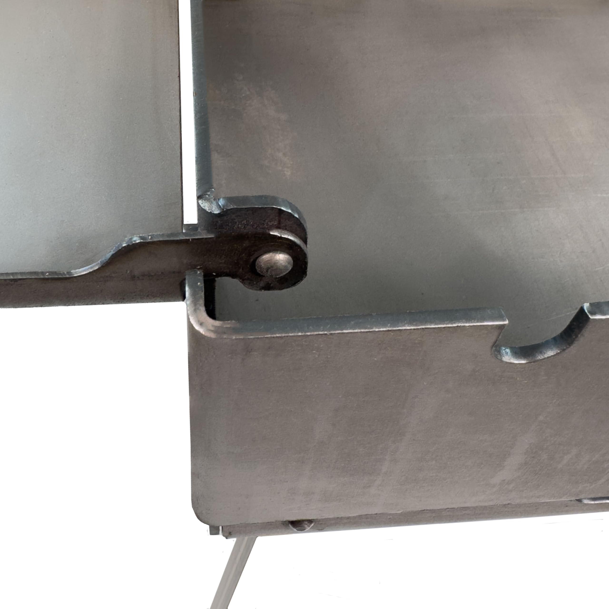 Barbecue portable Transformer avec 2 tables pliantes - Barbecue au charbon de bois pliable pour 9 brochettes - En acier de 3 mm - Pliable comme valise avec poignée - Idéal pour le jardin, le