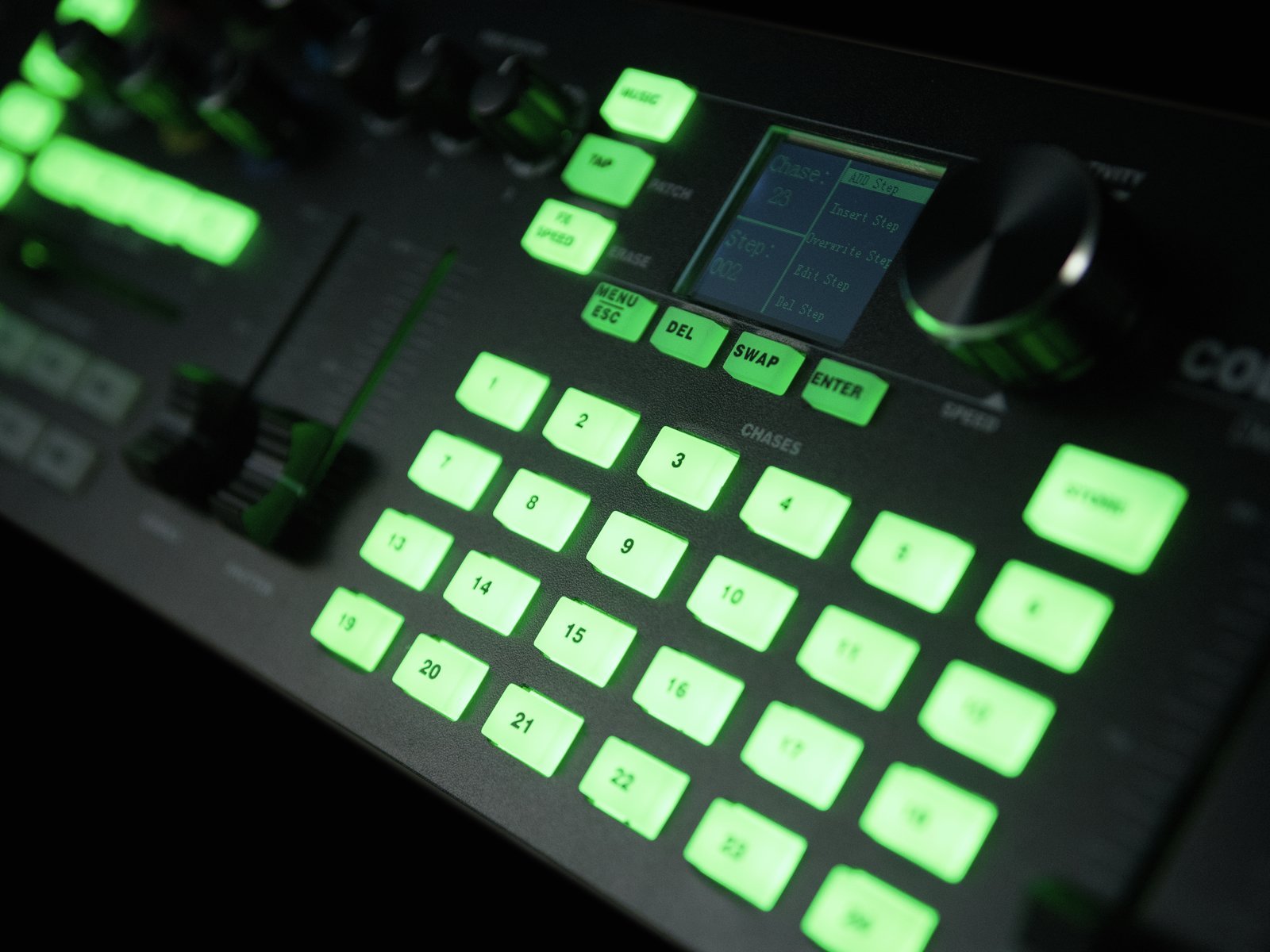 Eurolite DMX LED Color Chief Controller | DMX-Lichtpult mit innovativer Steuerung für LED-Scheinwerfer
