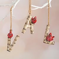 Vista 4 de Adorno de Navidad con letra inicial cardenal rústica, aspecto de madera de abedul, alfabeto, decoración con monograma para árbol de vacaciones