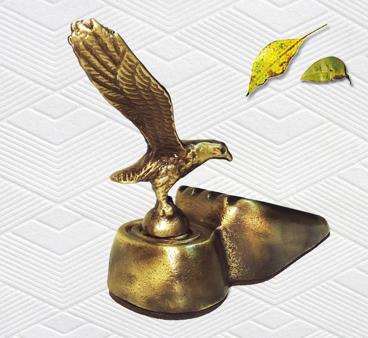 Amazon.co.jp: 真鍮製装飾イーグルドアストッパー : Home & Kitchen