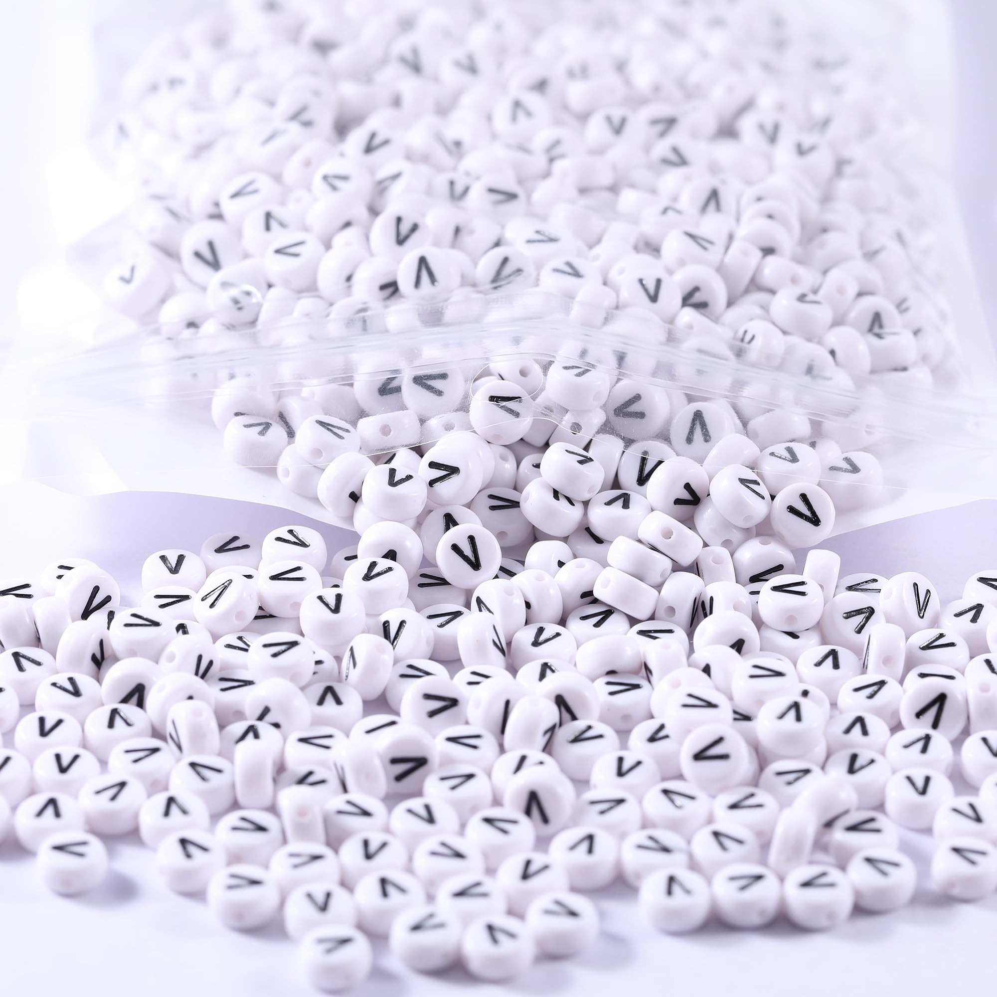 1000Pcs Flat Round Letter Beads 7x4mm with Letter V White Acrylic Beads for DIY Phone Case Glasses Decoration Bracelets Necklaces Key Chains