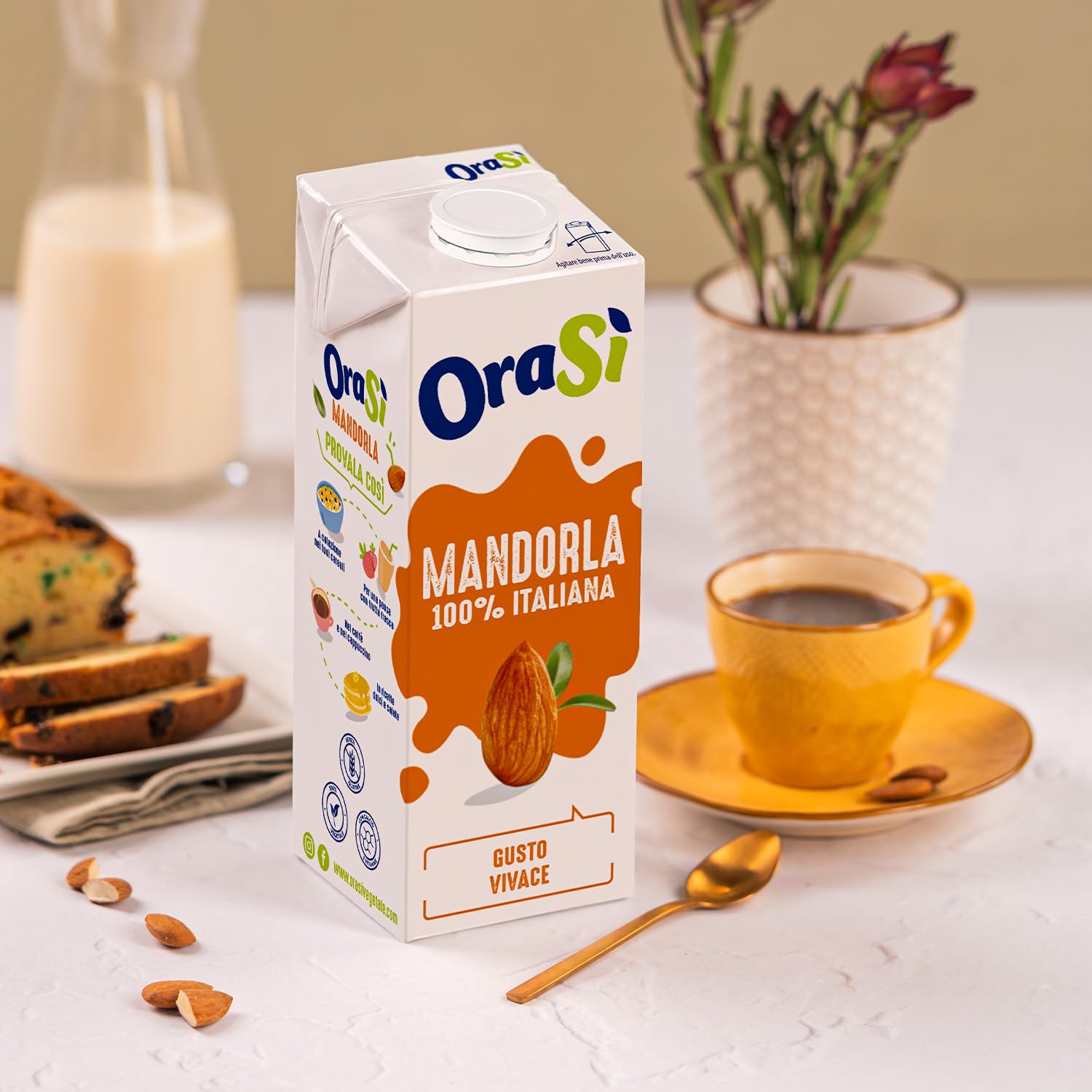 OraSì Bevanda Di Mandorla 1 Litro 12 Unità Alternativa vegetale al Latte con Mandorle Italiane Senza Lattosio E Glutine Naturale e Leggera Per Dieta Vegana E Preparazioni Dolci E Salate