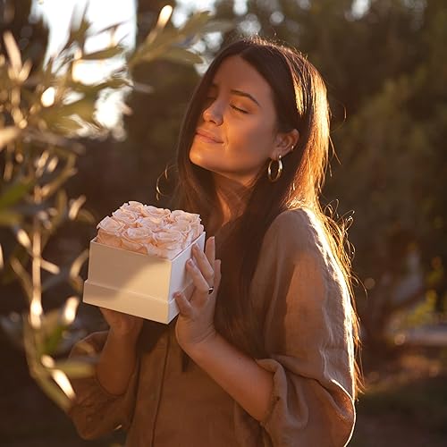 Vista 15 de Eternity Roses Rosas preservadas listas para regalo en una caja para ella Rosas frescas para entrega Prime Daydream