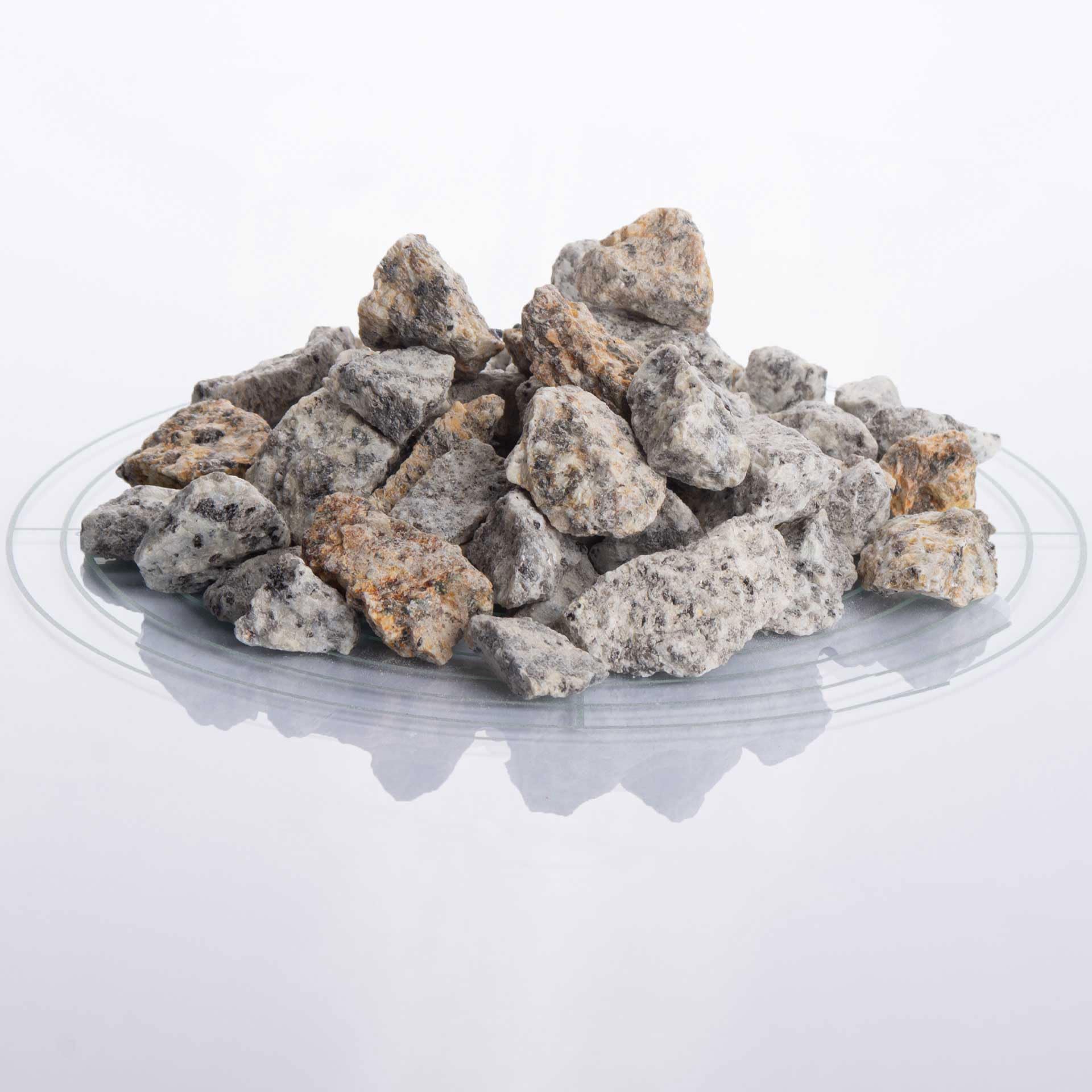 Schicker Mineral Granit Ziersplitt gelb-grau 25 kg, ideal zur Gartengestaltung, bunter Granit Naturstein, Splitt, robust, witterungsbeständig, Steingarten, Weg- und Terrassengestaltung (16-32 mm)