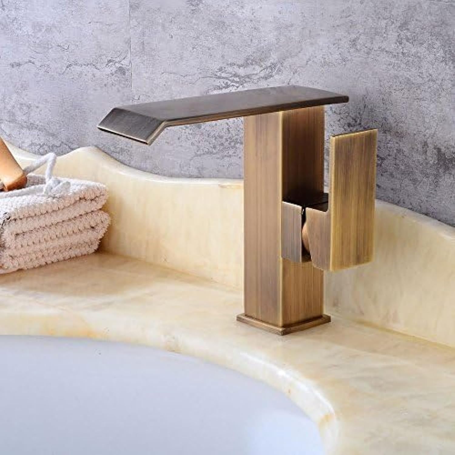 Robinet de lavabo à cascade mitigeur cuisine et salle de bain en cuivre